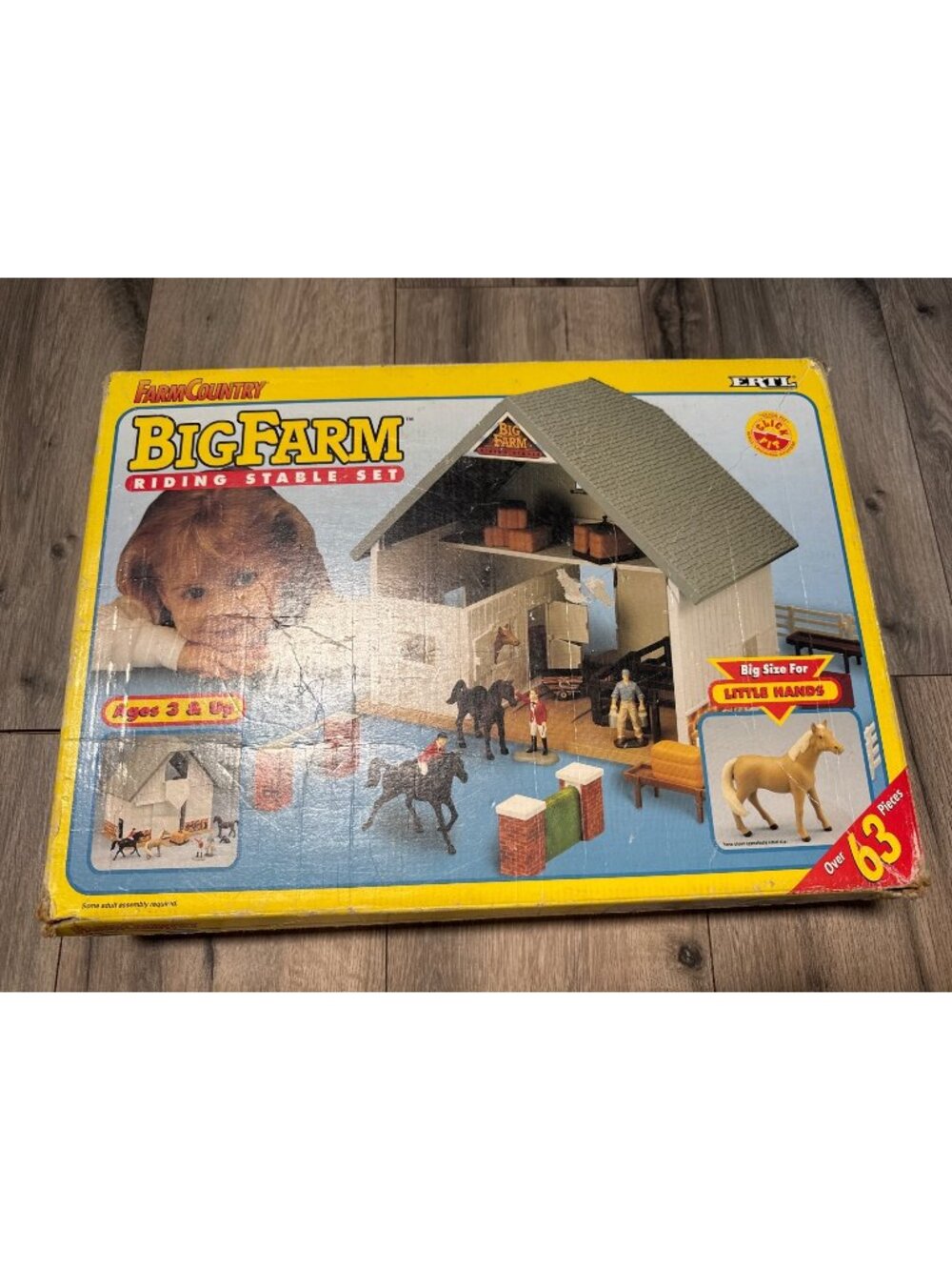 Farm Country Big Farm Riding Stable Set By Ertl 63-Piece Barn Playset Ages 3+